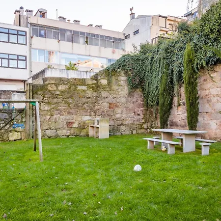 Cozy And Design In Center Porto