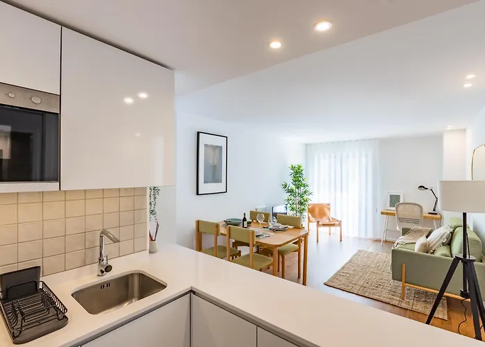 Cozy And Design In Center Daire